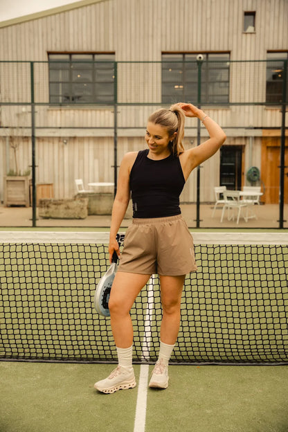 Cuera Oncourt Cropped Tank Top (Black)