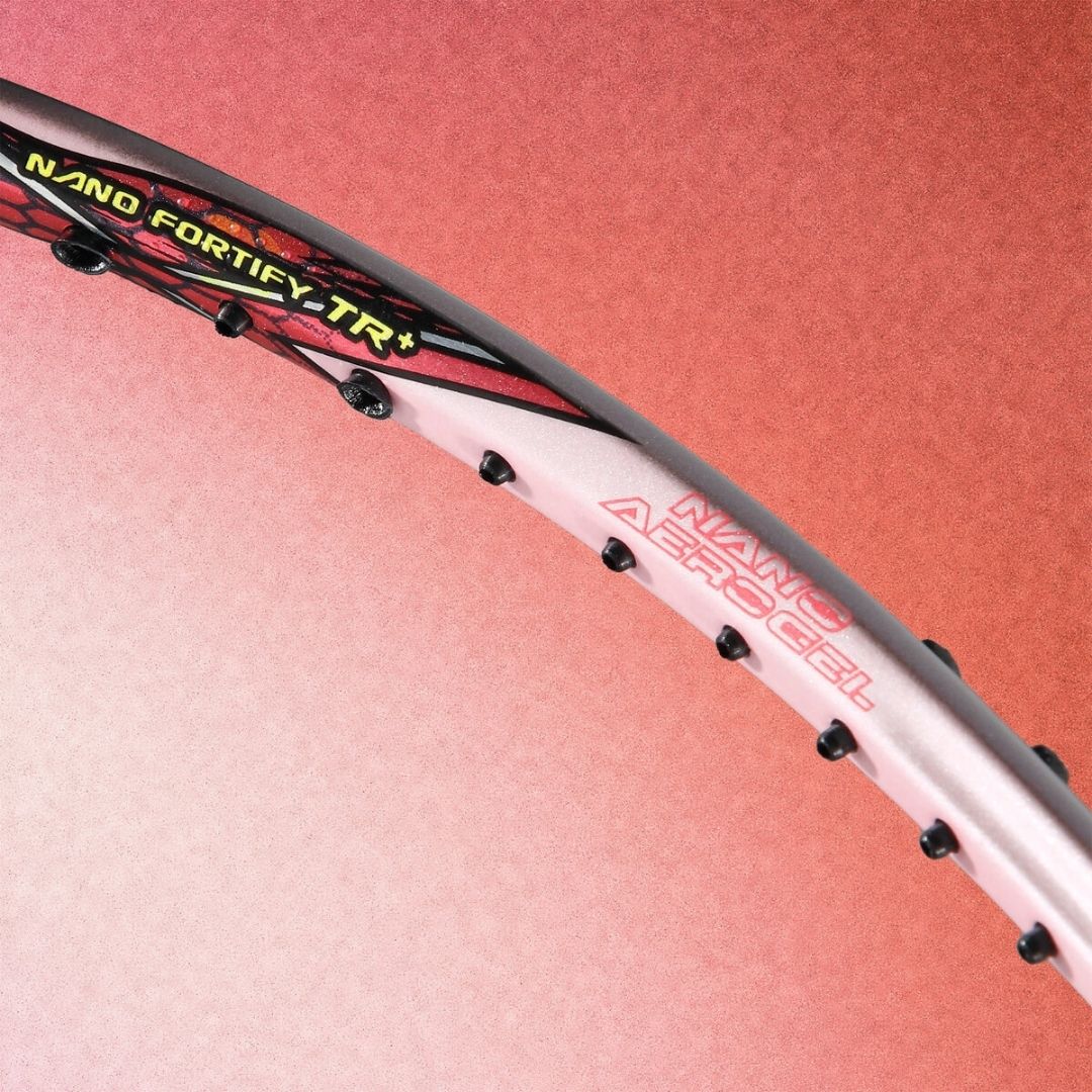 Victor Auraspeed 99 Badmintonketcher