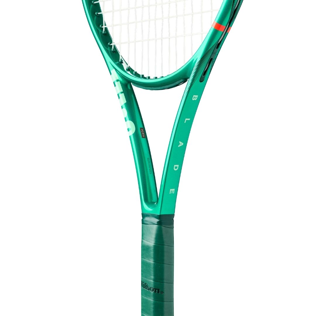 Wilson Blade 100 V10 Tennisketcher