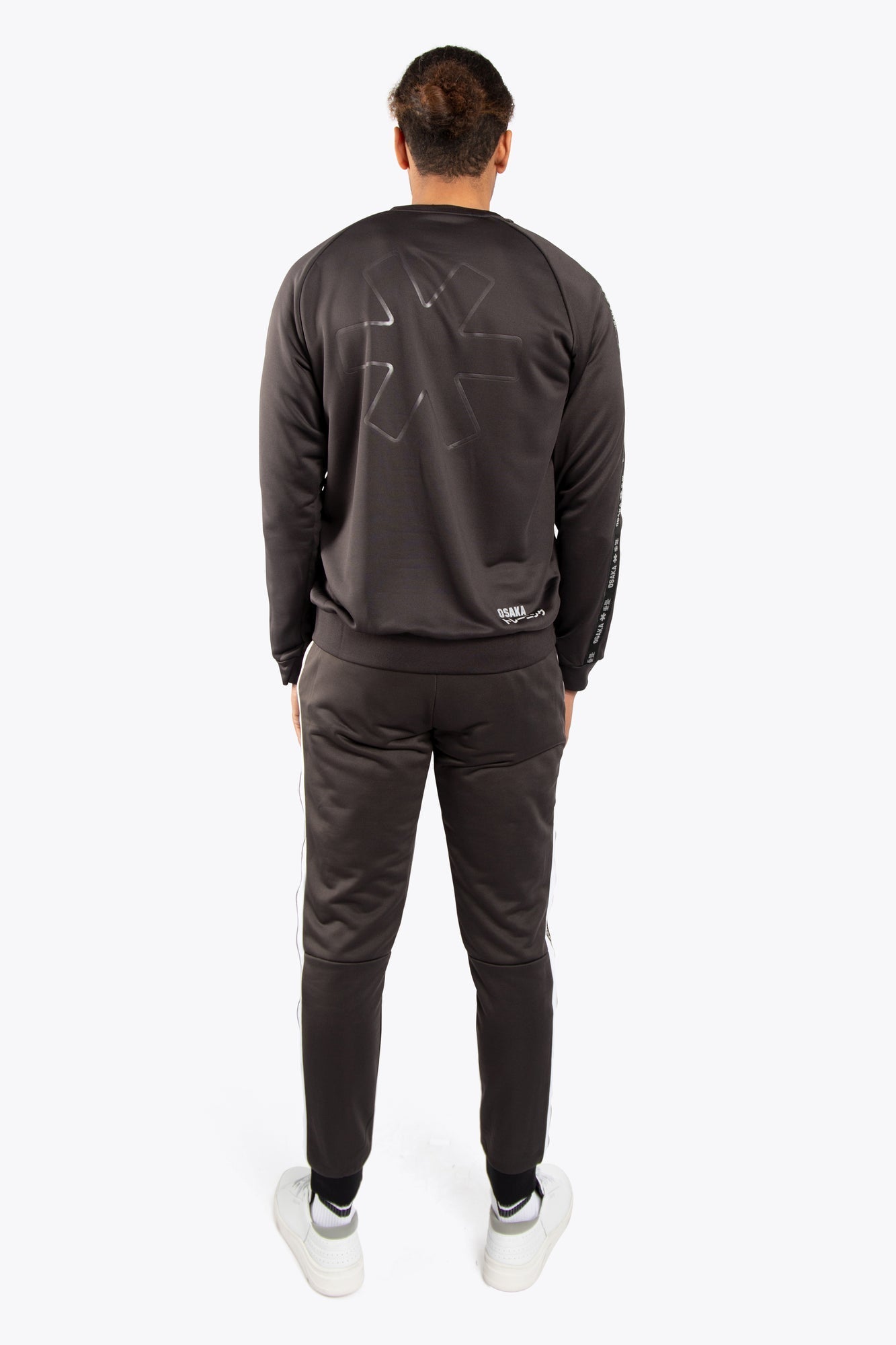 Osaka Men's Training Sweater (Black) - Padellife.dk